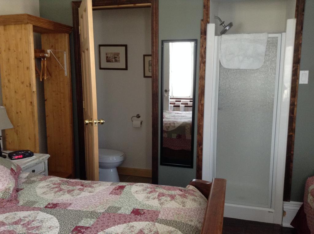 Saint-André-Avellin Gil Ann B&B 객실 사진