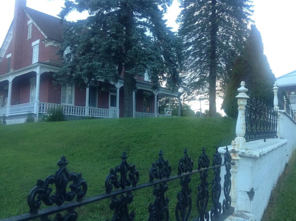 Saint-André-Avellin Gil Ann B&B 외부 사진